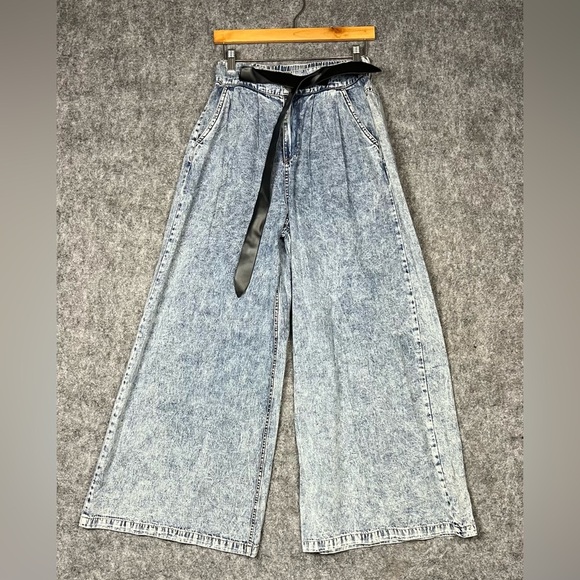 Mulla Denim - Mulla Jeans Women's Wide-Leg Light Blue Jeans Size Medium NWT